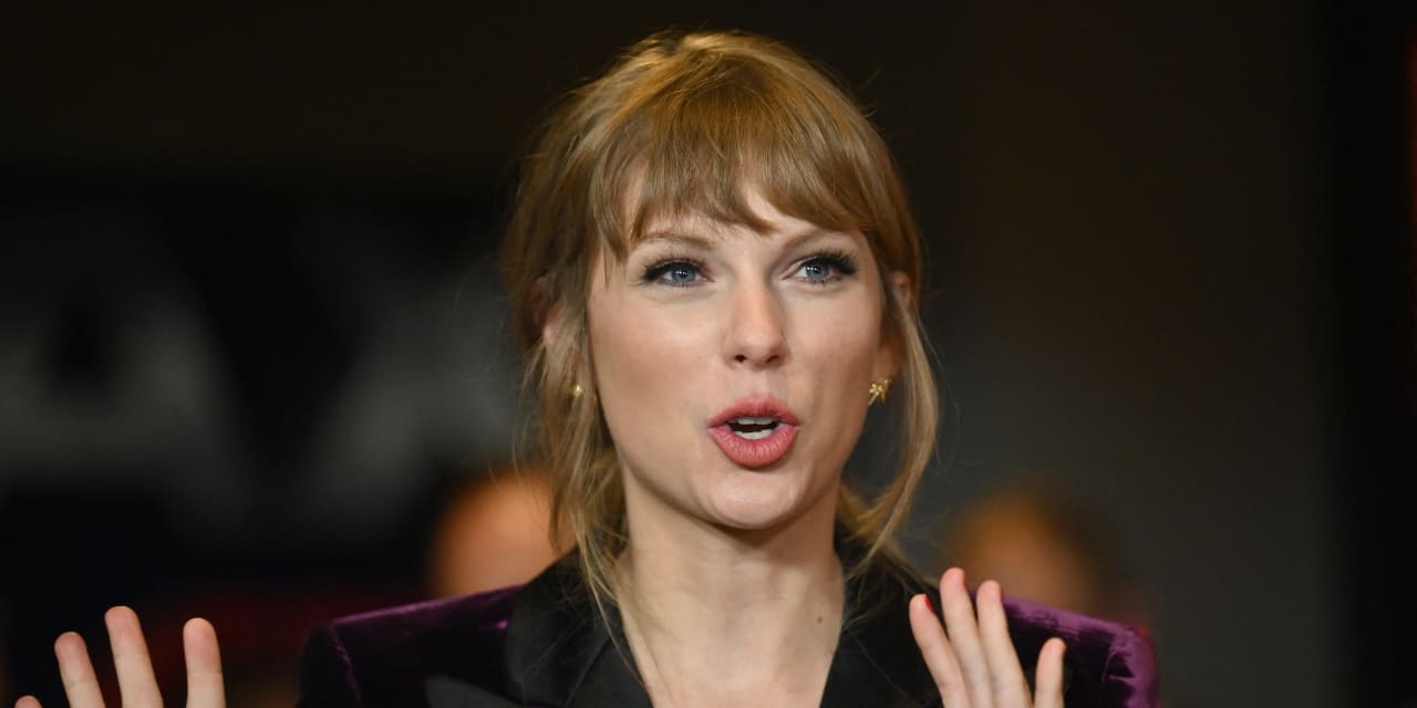 Taylor Swift si unisce ai relatori del lancio del 2022 dei co-fondatori di Netflix e LinkedIn