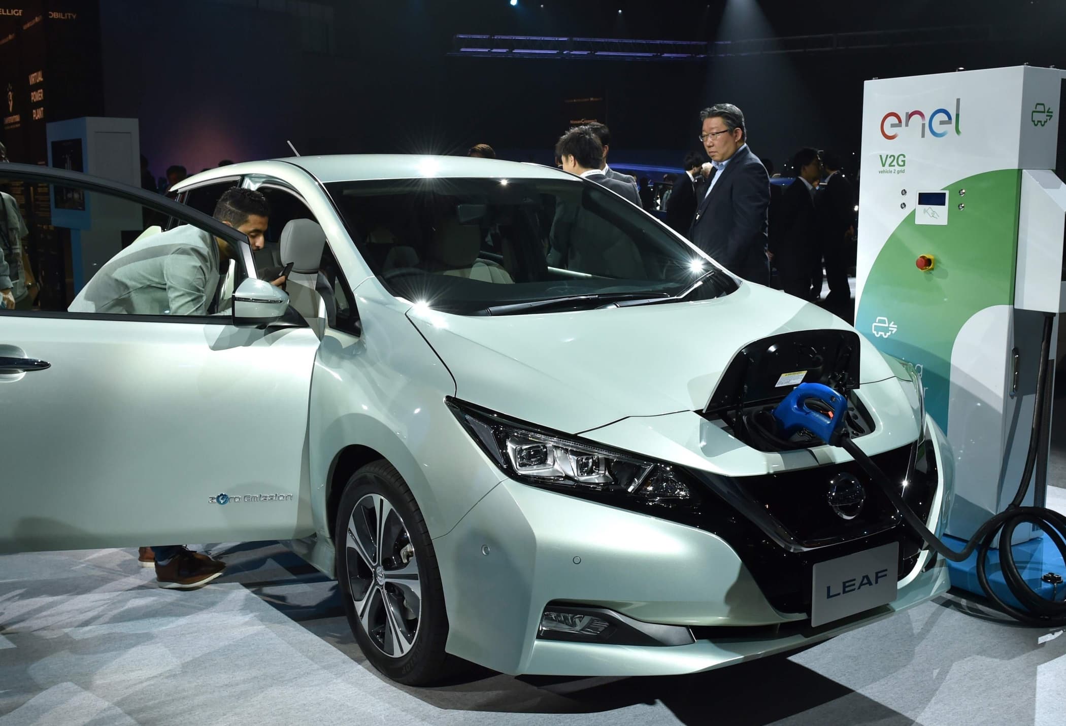 Надежная машина на сегодняшний день. Nissan Leaf Electric. Nissan Leaf 2 2020. Nissan Electric car Leaf. Ниссан лиф электромобиль 2020.