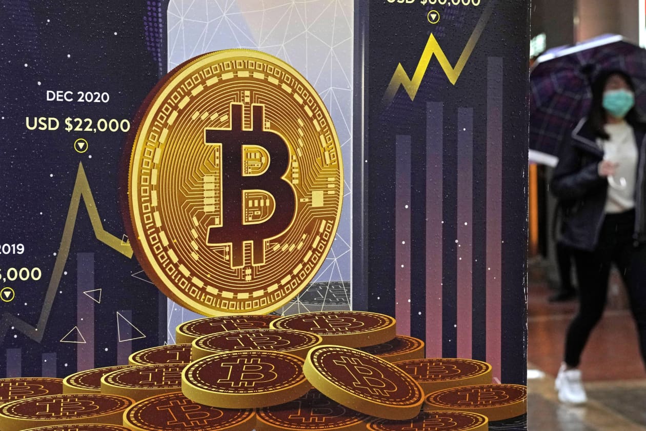 Fed set to raise interest rate by a half point. How is it affecting bitcoin  and other crypto assets? - MarketWatch