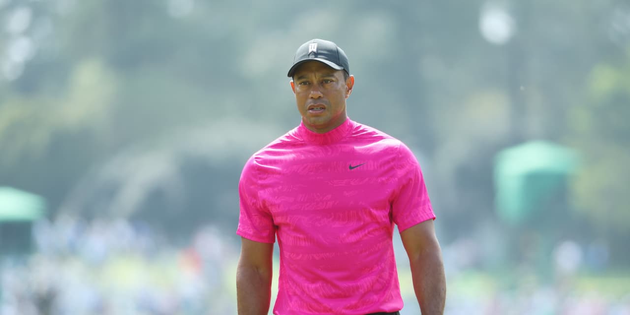 Tiger Woods se une a Michael Jordan y LeBron James en el club de los multimillonarios