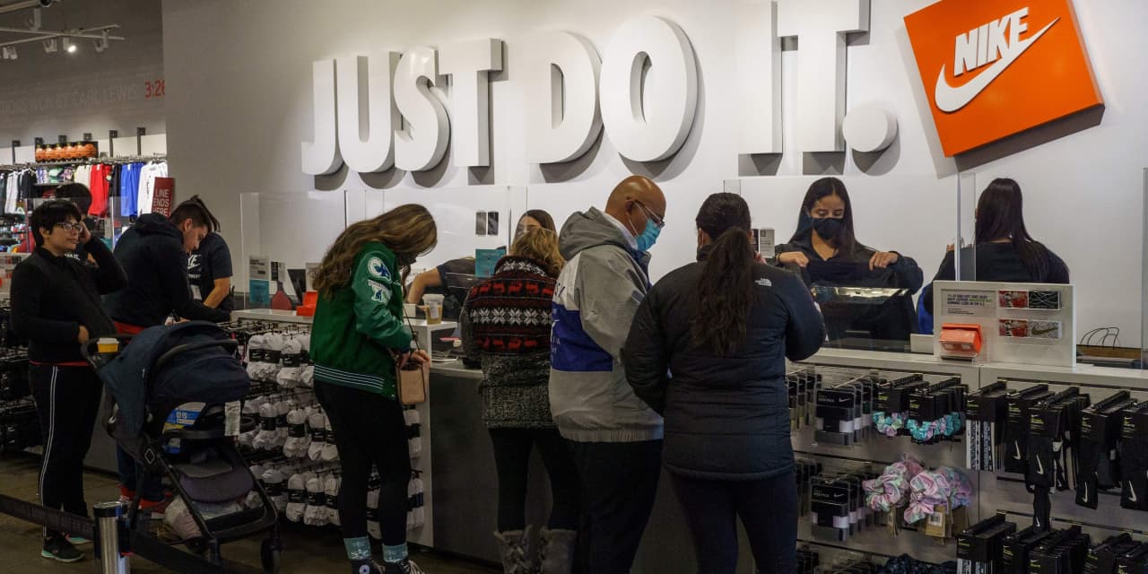 Avance de ganancias de Nike: por qué los analistas reducen las previsiones de ganancias