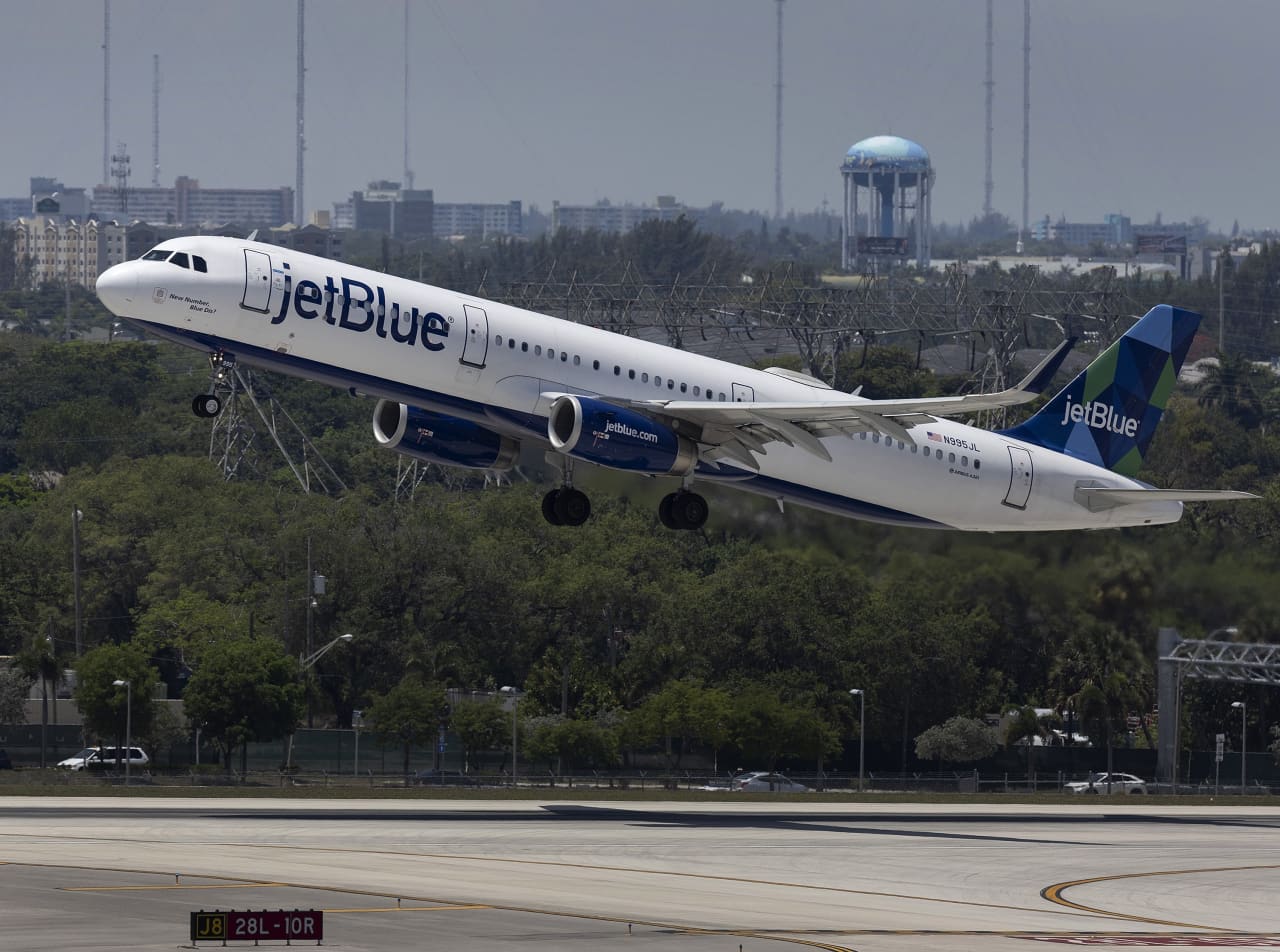 JetBlue dodged a bullet after judge blocked Spirit acquisition, J.P. Morgan says