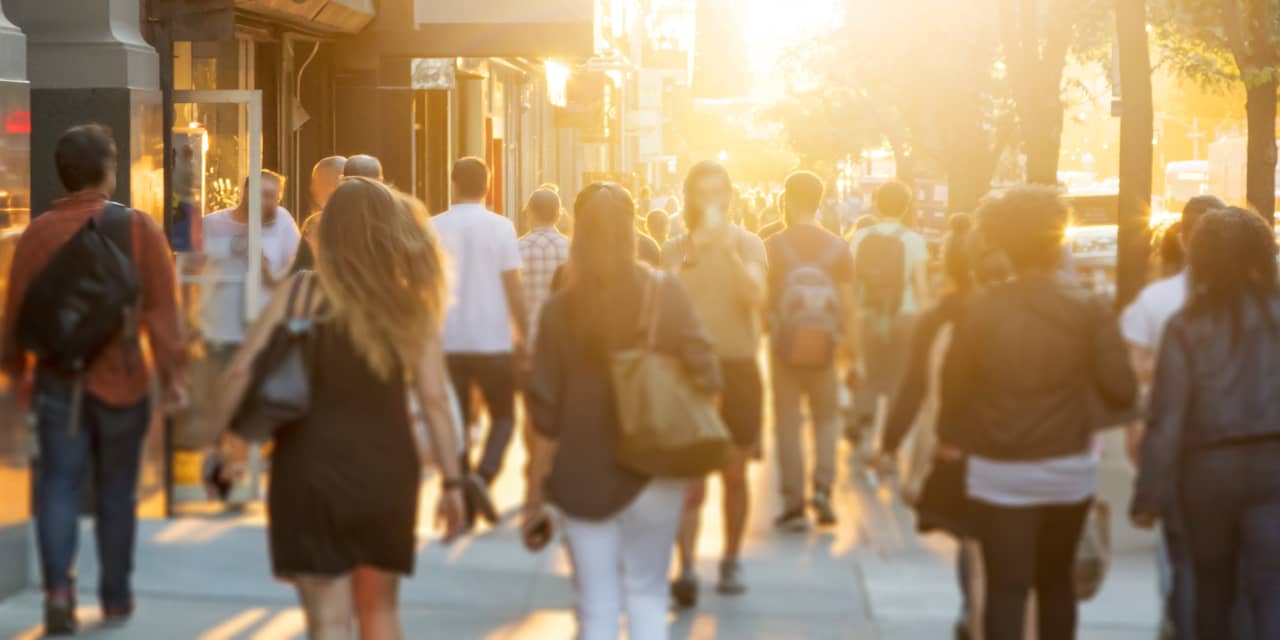 Ya no conduzco y quiero jubilarme en una zona urbana fácilmente transitable y con muchas actividades culturales. ¿Adónde debo ir?