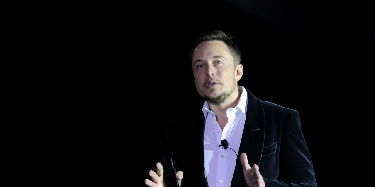 #Key Words: Elon Musk says there’s a ‘Plan B’ to acquire Twitter if his current bid fails — but he doesn’t say what it is