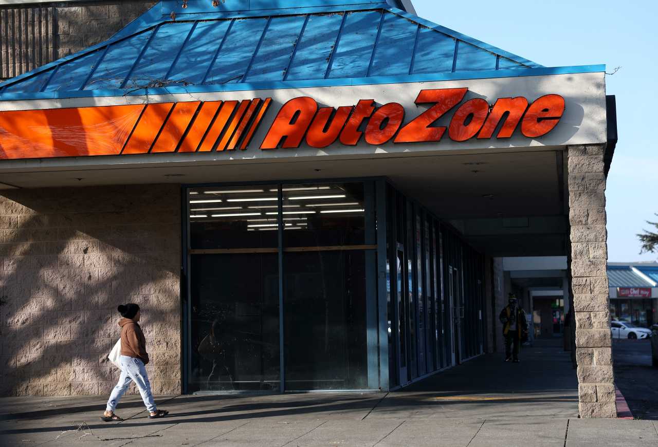 AutoZone’s stock extends pullback as rising costs lead to another profit miss