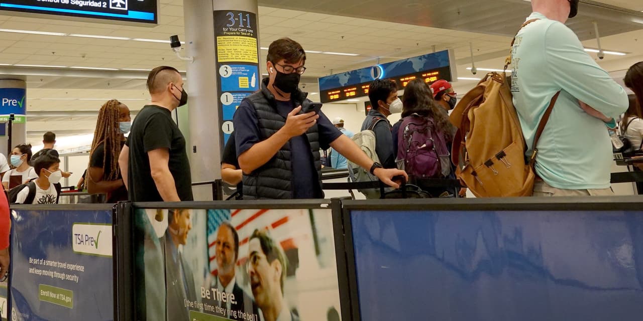 #Coronavirus Update: Experts dismayed by response to face mask mandate ruling as airlines immediately drop requirement — in some cases mid-flight