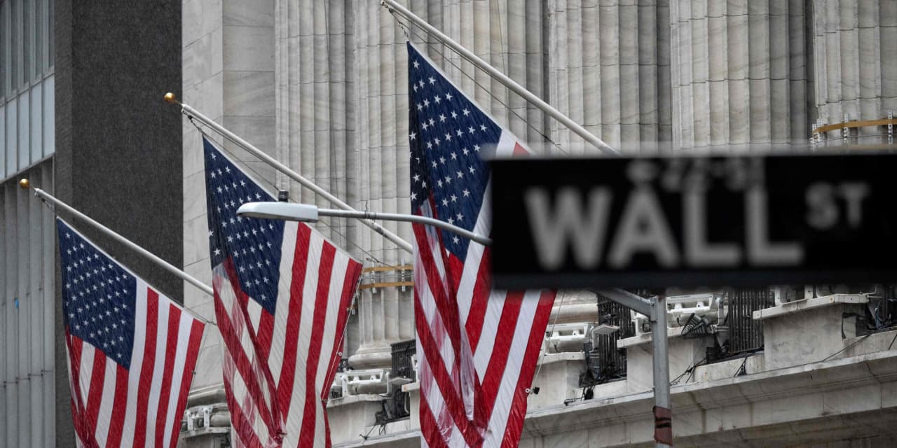 FA Center: Red stock, blue stock — MAGA Republicans and liberal Democrats are taking their politics to Wall Street thumbnail