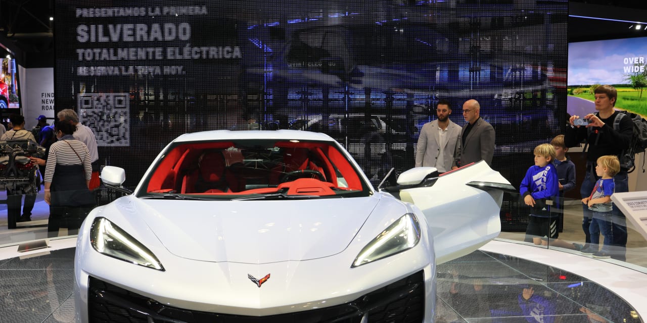 GM fabrica un Corvette híbrido y se burla de una versión totalmente eléctrica