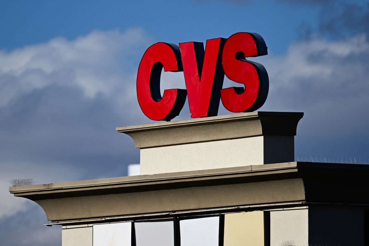 CVS’s stock tumbles as loss of large client weighed on health-services business