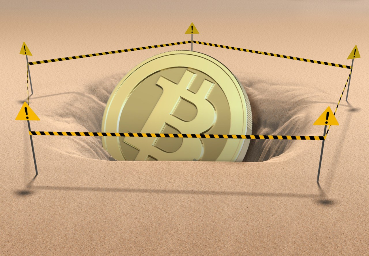 Bitcoin sinks below $90K as large investors sell their holdings and haven  seekers go elsewhere - MarketWatch