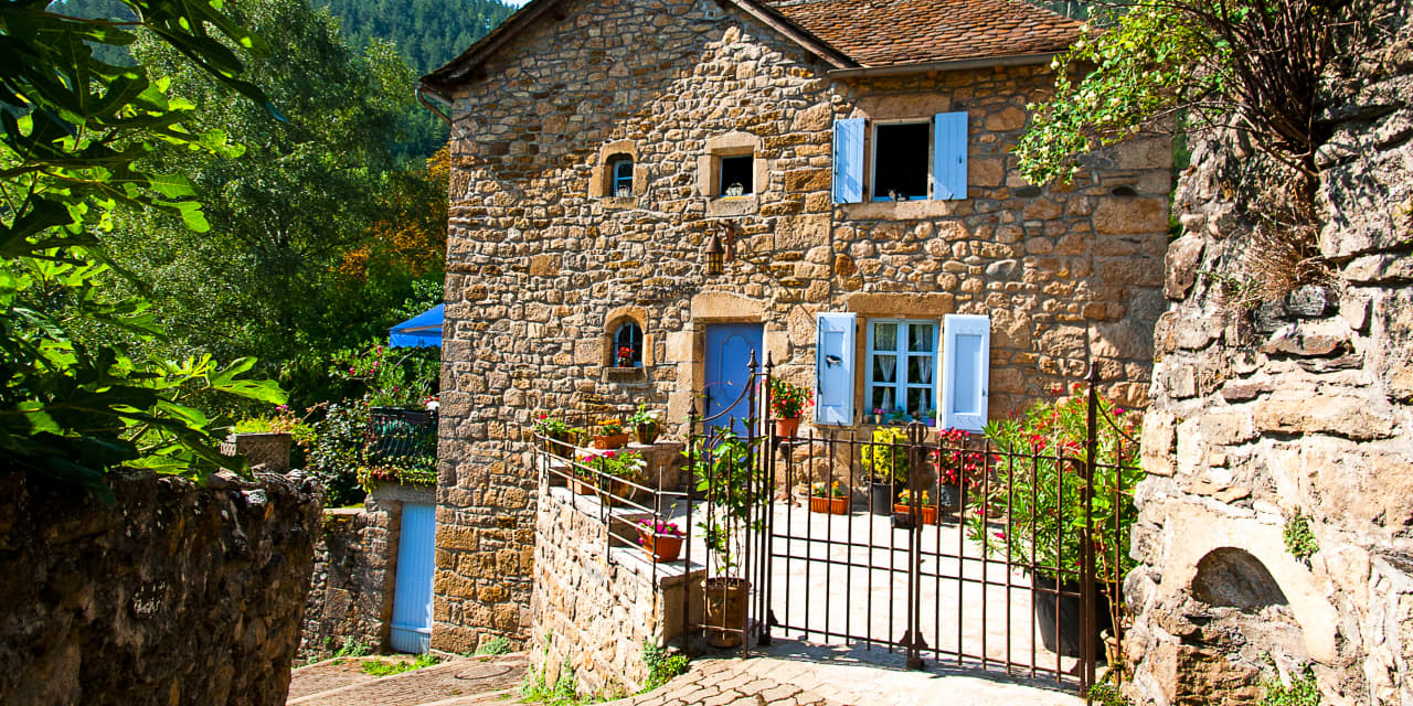 #International Living: 10 reasons to consider retiring in the “poor man’s Provence”