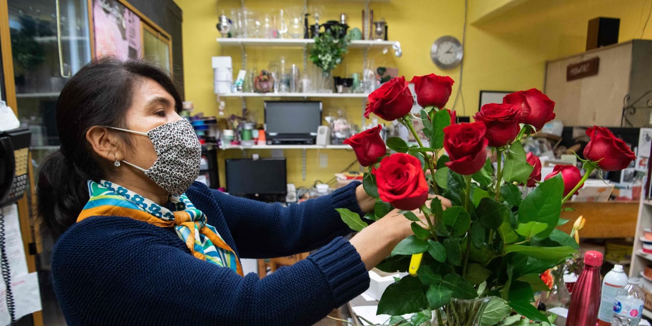 #: Will inflation be the thorn on the rose this Mother’s Day? One florist says costs grew by 50 cents to $3 per stem