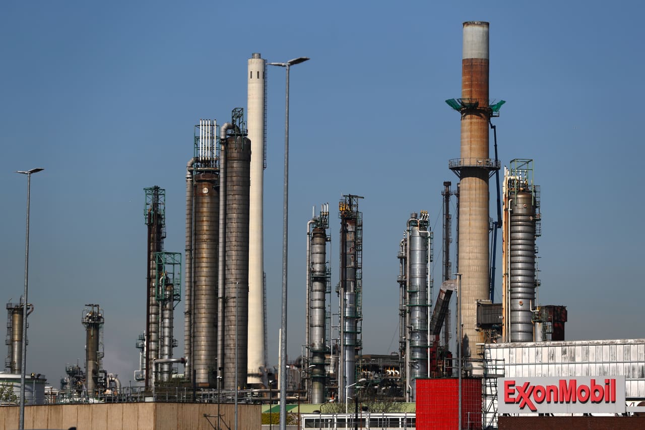 Exxon Mobil to take write-down of as much as $2.6 billion on California assets