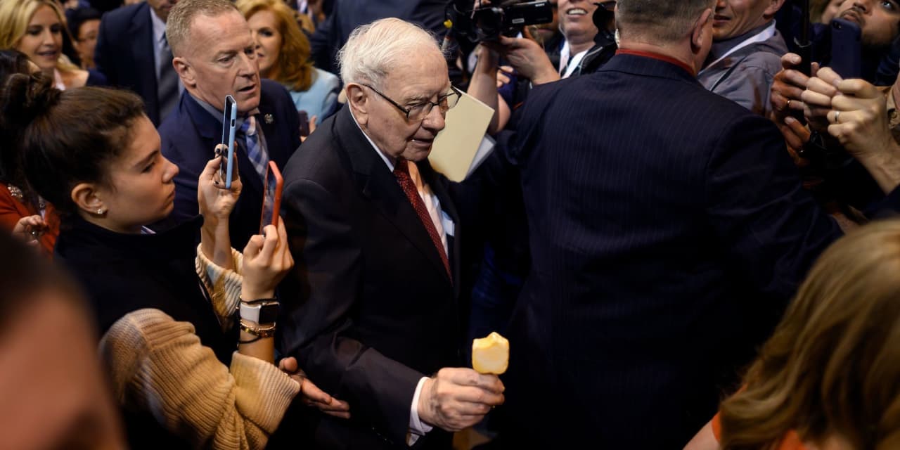 Three lessons from Warren Buffett worth paying attention to right now