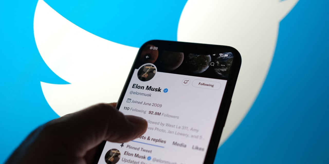 Elon Musk doesn't want to buy Twitter anymore, but Twitter should make him pay for it
