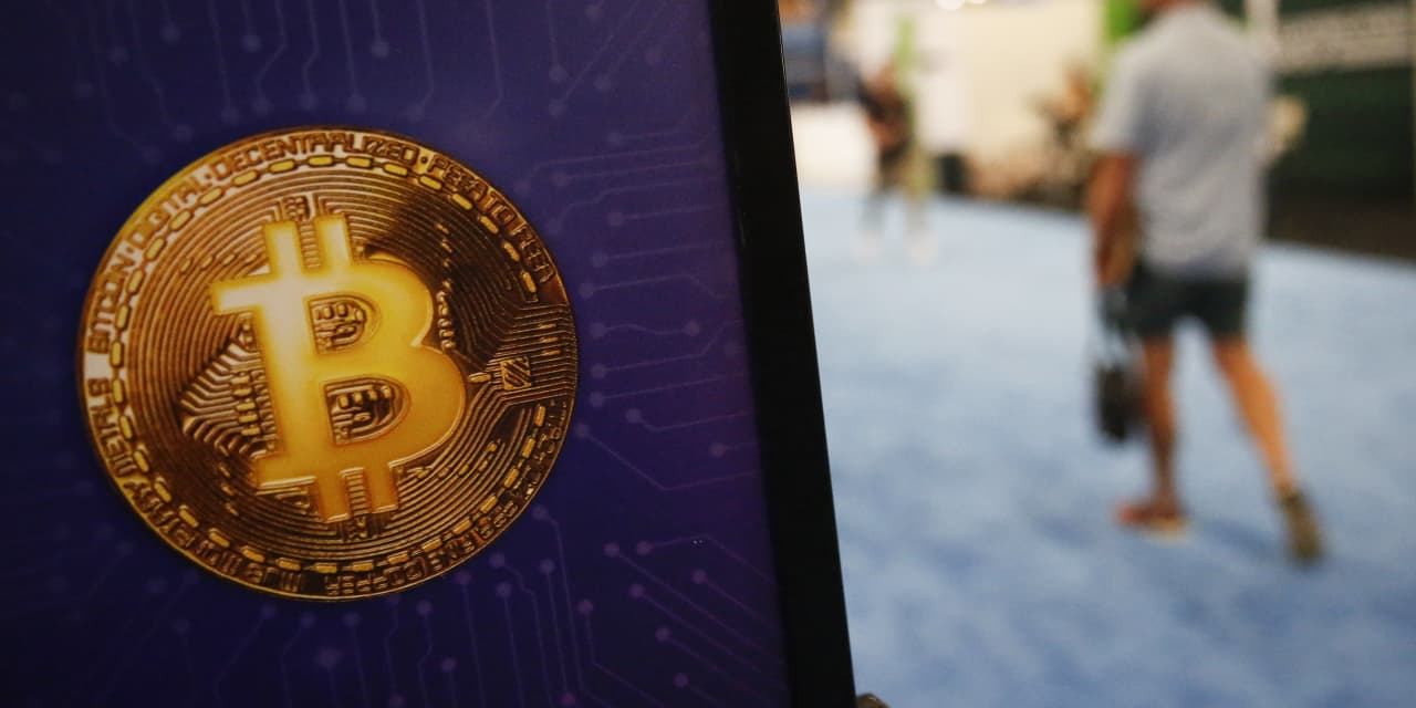 #Crypto: Bitcoin tops $25,000 level for first time since early June