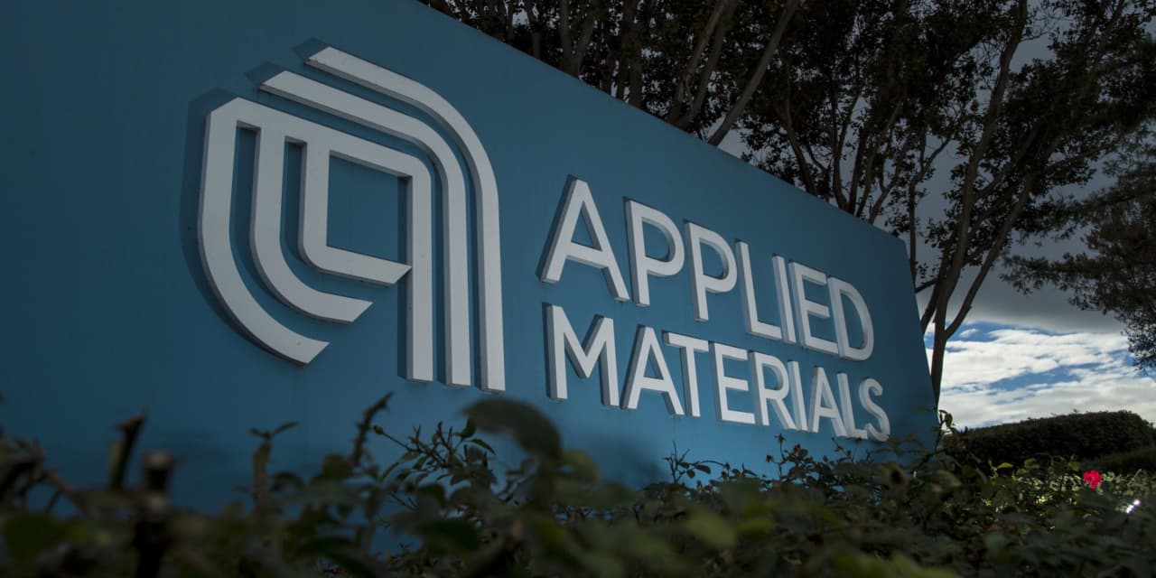 Applied Materials whiffs across the board on earnings, stock drops