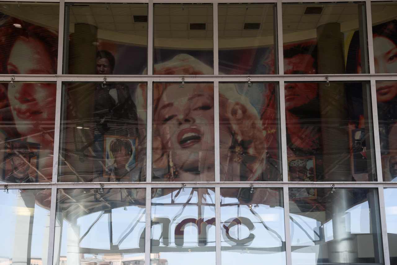 AMC got a difficult quarter out of the way. Now cash is the focus.