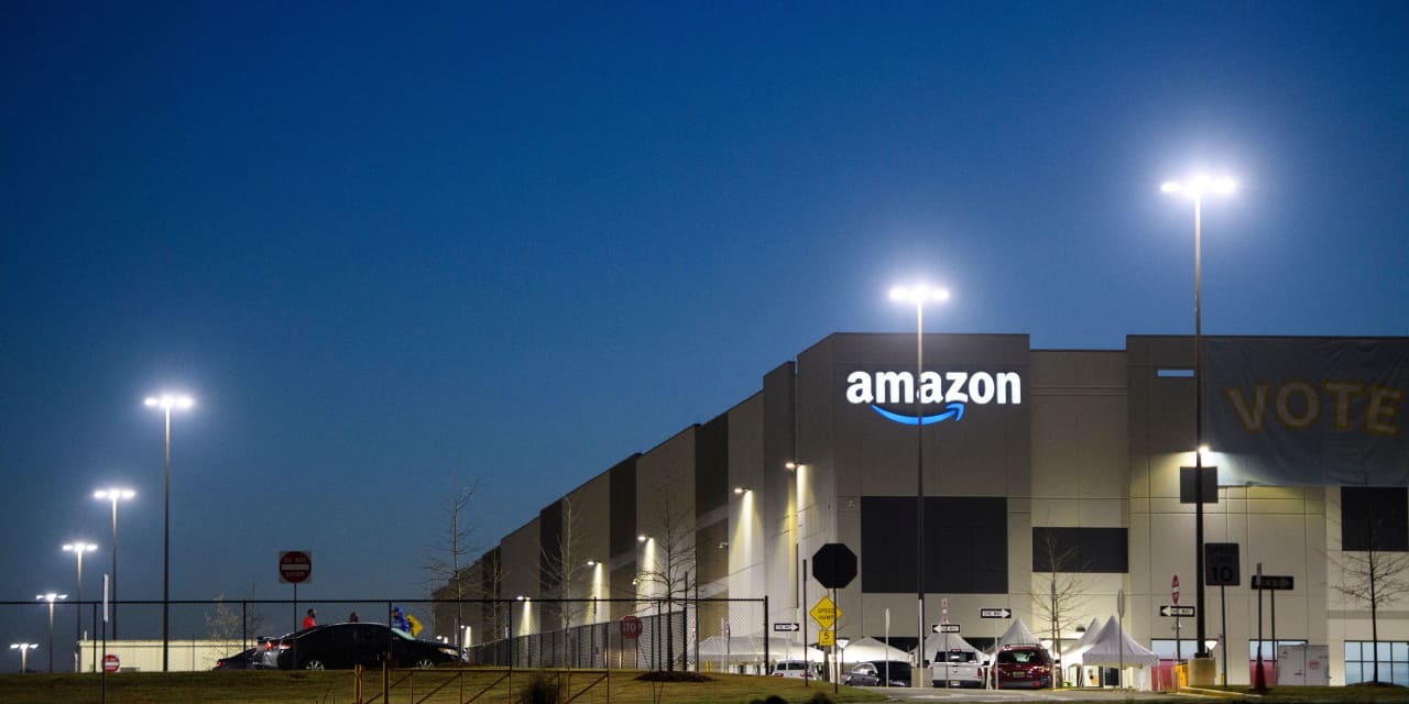 #: Despite focus on Amazon worker issues, no shareholder proposals approved