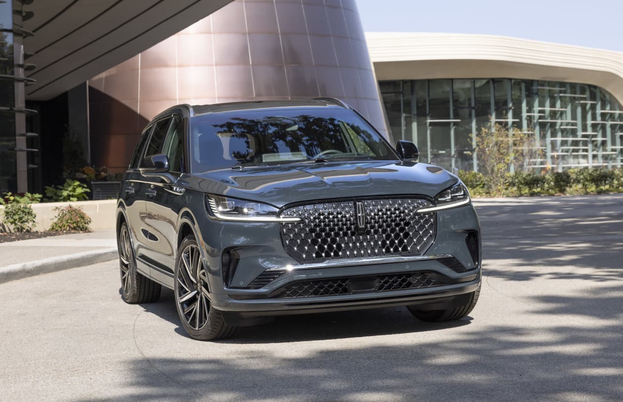 2025 Lincoln Aviator-- High-end Fulfills Performance thumbnail