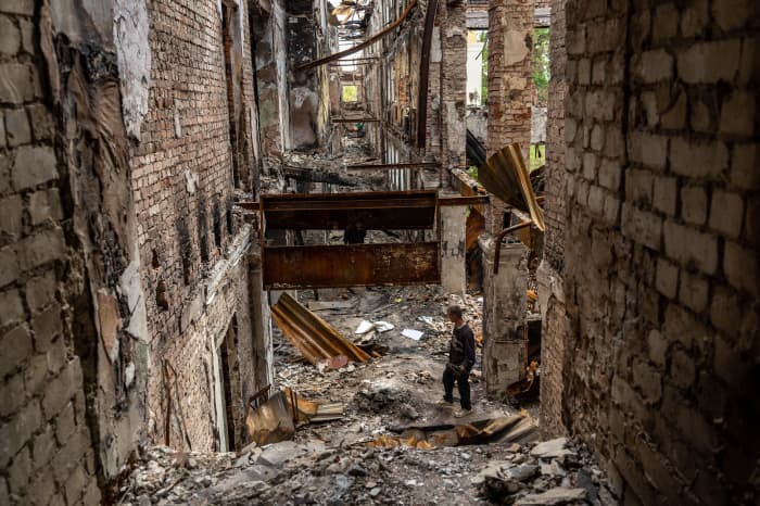 War in Ukraine: 200 bodies found in basement in Mariupol's ruins -  MarketWatch