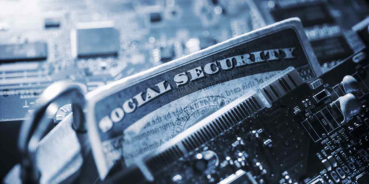 Whistleblower Claims Social Security Data of 300 Million Americans at Risk