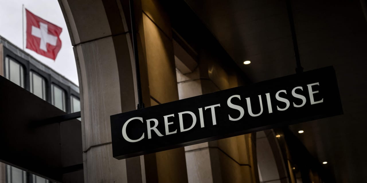 #: Credit Suisse warns it will report its third straight loss, but stock reacts to report saying State Street may bid