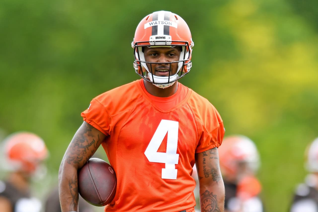 Browns' Watson named in 24th lawsuit by massage therapists