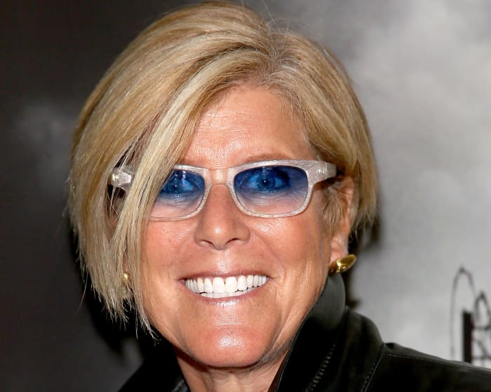 1 in 4 Individuals made this cash transfer this 12 months, and it has Suze Orman “fearful” — however for a few of you, it’s truly a profitable transfer