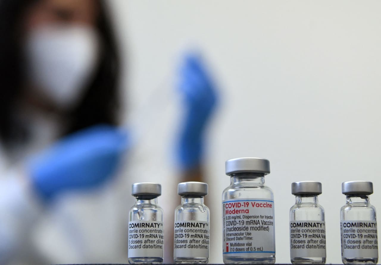CDC panel backs Moderna vaccine for children aged 6 to 17, and study finds  vaccines saved about 20 million lives in their first year - MarketWatch