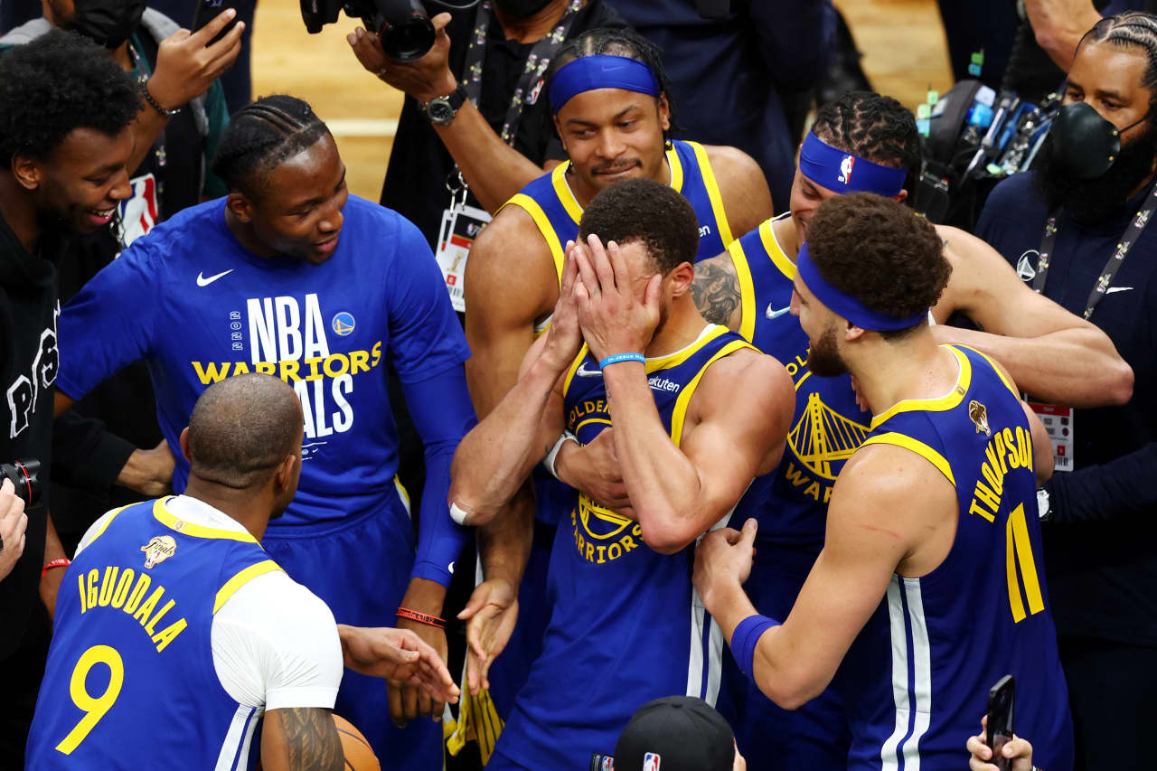 Golden State Warriors: Stephen Curry 2015 NBA Championship