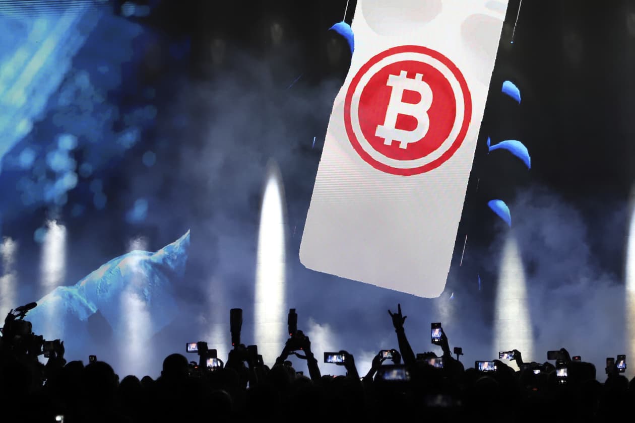 Opinion: Bitcoin at $1 million. A rival to gold, bonds and the Fed. Bitcoin  ETFs have turned these crypto analysts wildly bullish. - MarketWatch