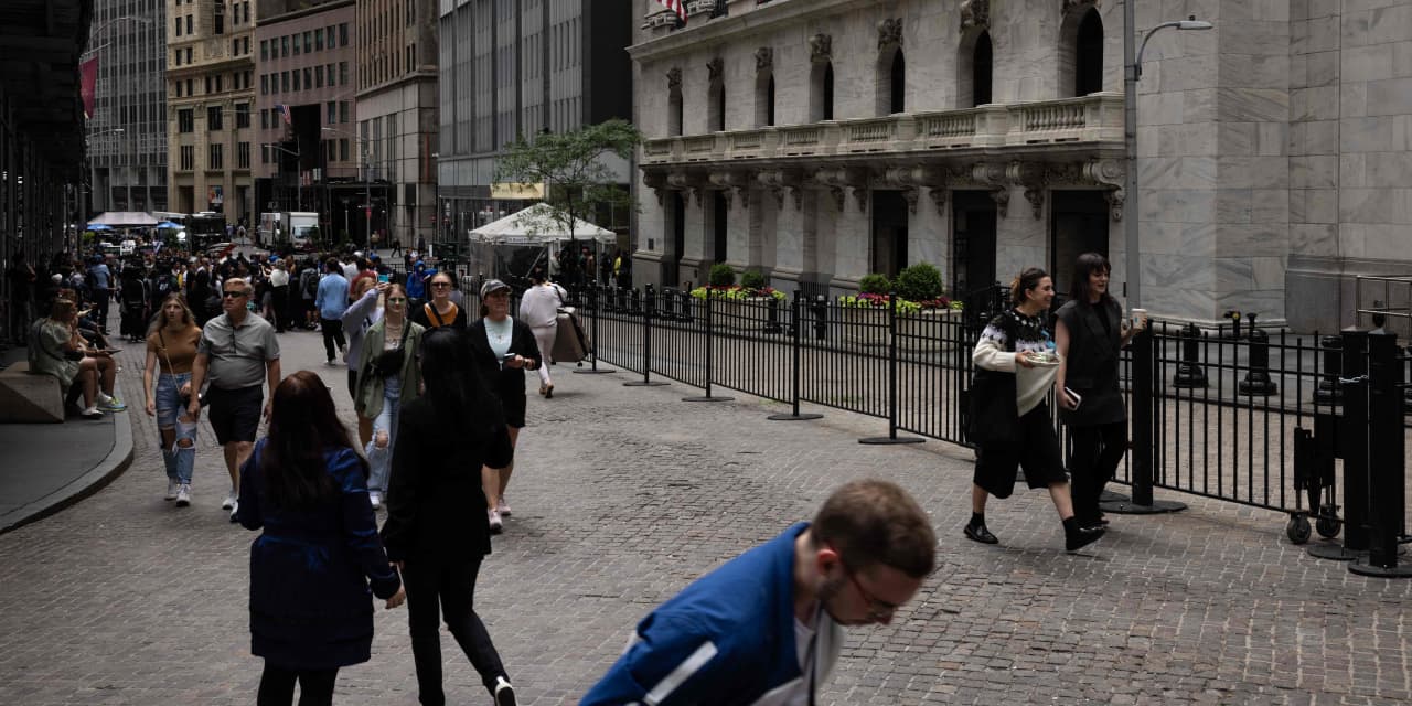 Los mercados bursátiles no están valorando completamente los precios en una recesión que se avecina, dicen Morgan Stanley y Goldman Sachs
