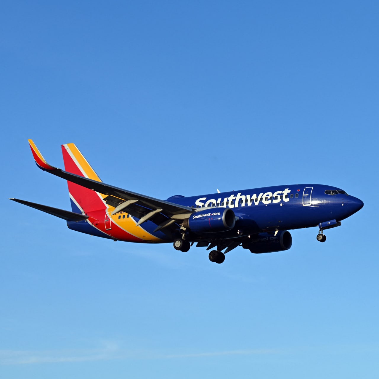 Watch: Southwest pilot says 'quit sending naked pictures' over AirDrop -  MarketWatch