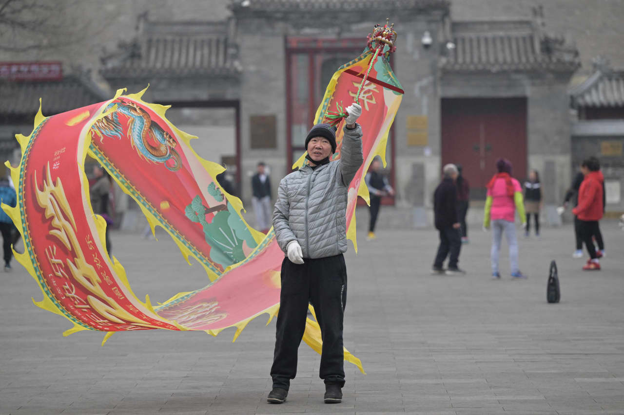 Pummeled China ETFs jump after report Beijing may support its ailing stock  market - MarketWatch