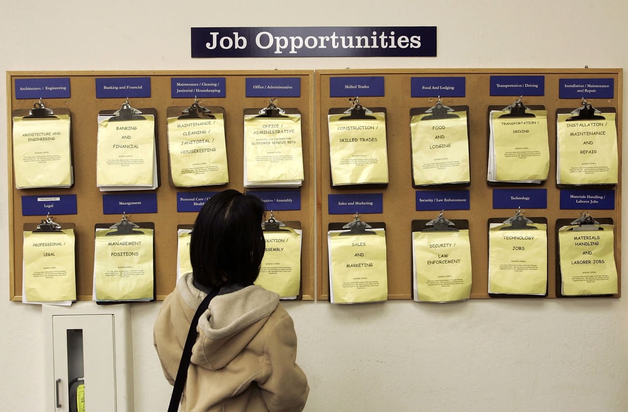 Jobless claims fall to lowest level since May