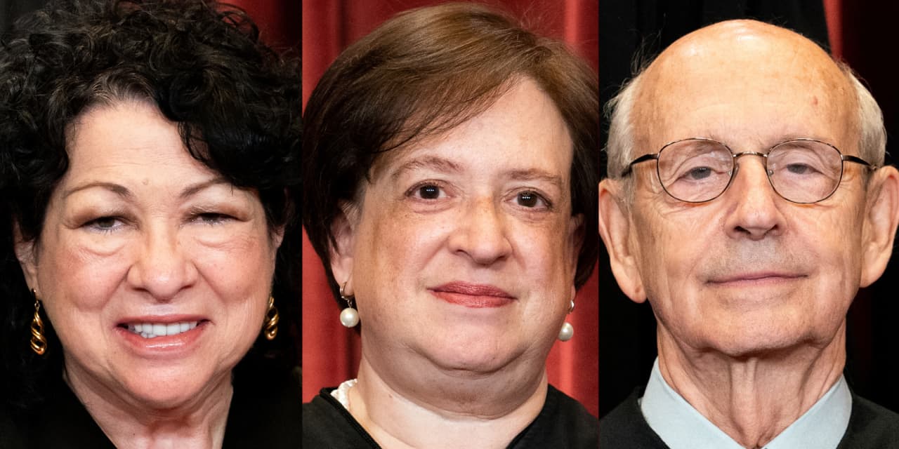 ‘Las mujeres que carecen de recursos financieros sufrirán’: los jueces disidentes de la Corte Suprema pintan un panorama sombrío para las mujeres de bajos ingresos que buscan abortos en la América posterior a Roe