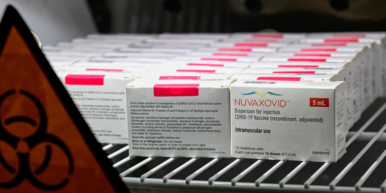 Novavax slashes sales guidance in half, stock plunges 30%