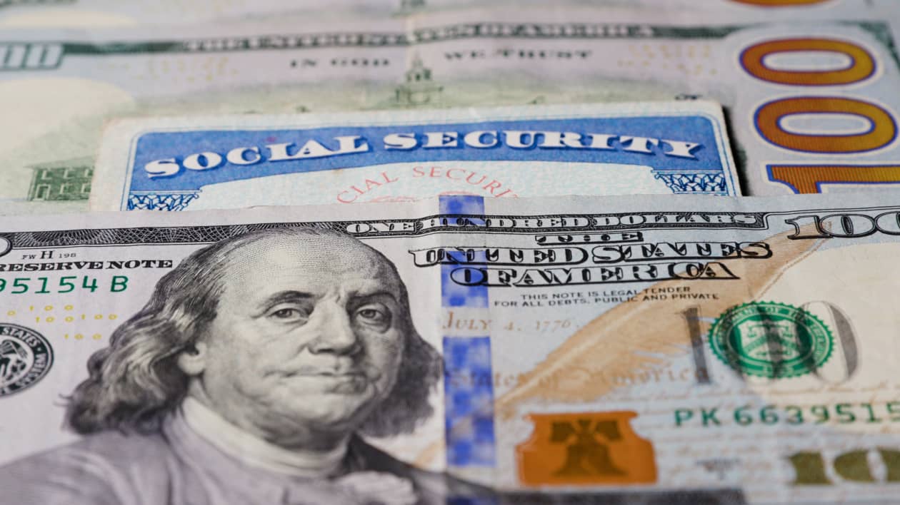 Social Security Checks Increase Is Now Official – This Is The Date When The New Checks Will Be Paid