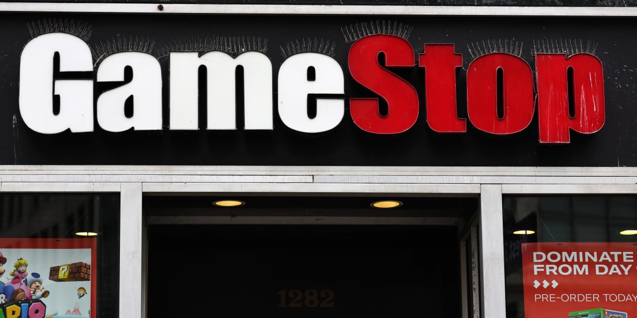 GameStop reports worse-than-expected quarterly loss, revenue decline