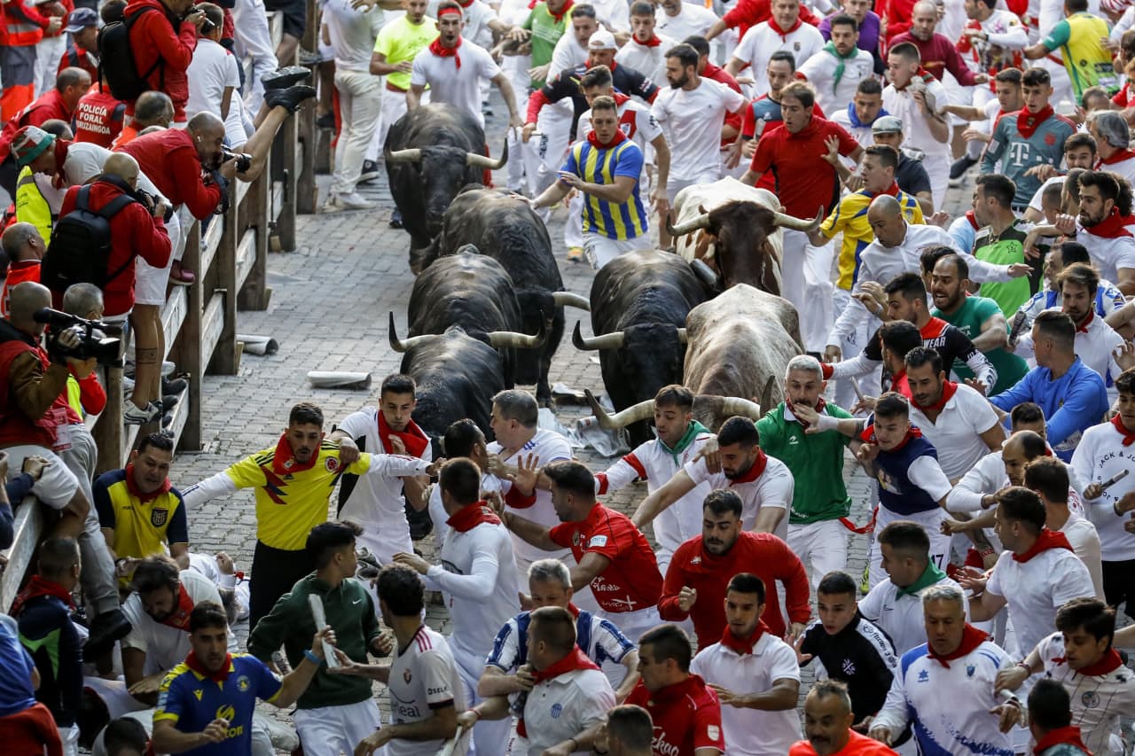 Six injured in second Pamplona bull run - MarketWatch