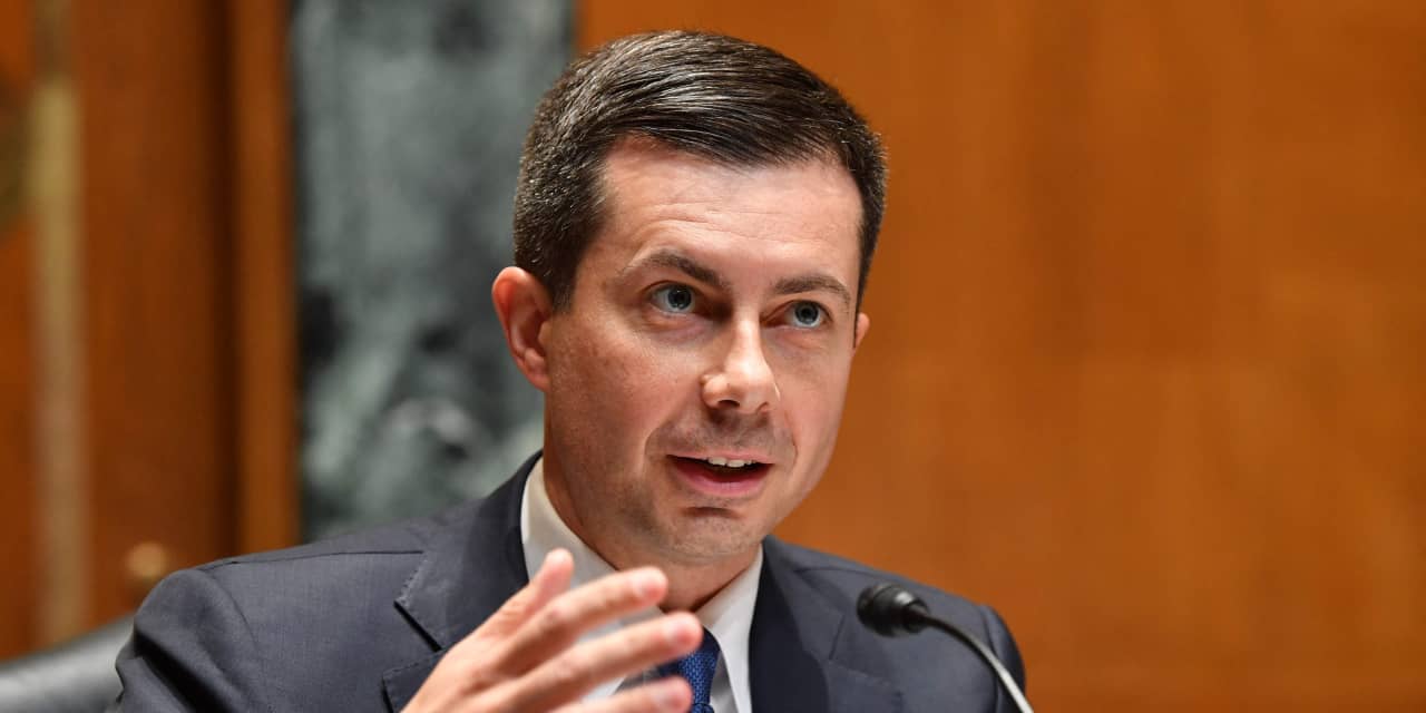 #Key Words: Buttigieg defends Kavanaugh protesters’ right to demonstrate during his dinner