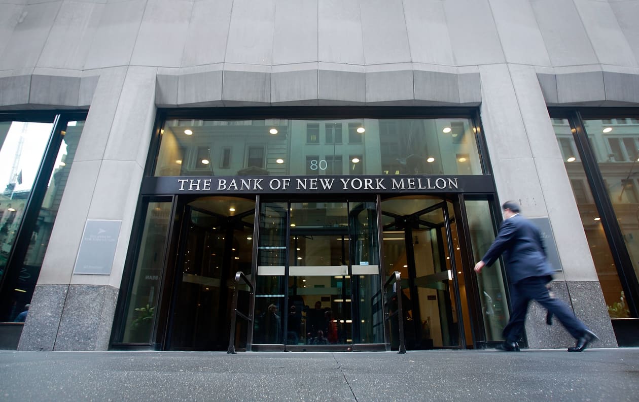 Bank of NY’s stock leaps toward a record after earnings beat, raised ...
