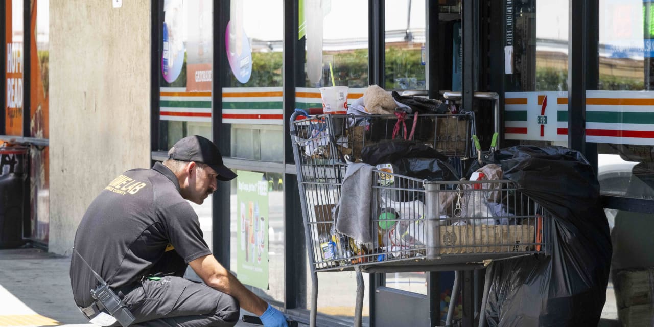 7/11 shootings: 2 dead, 3 wounded at 4 Southern California 7-Eleven stores