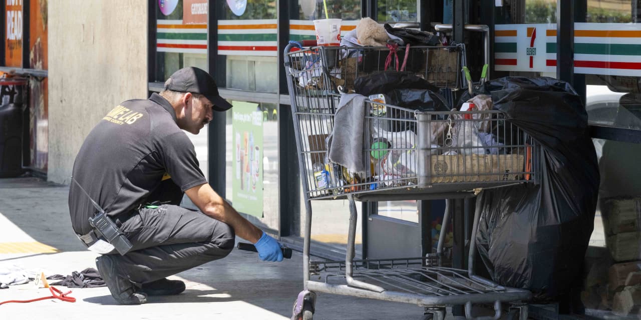 7/11 shootings: 2 dead, 3 wounded at 4 Southern California 7-Eleven stores