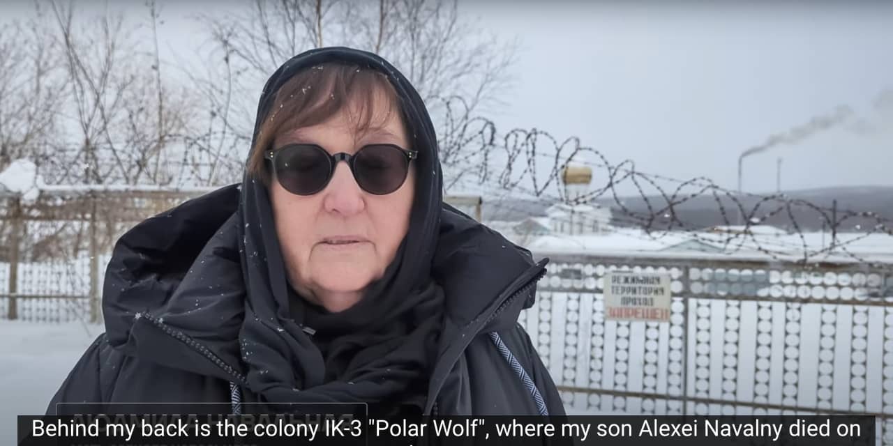 Navalny's mother petitions Putin to release her son's body for dignified burial - Vimarsana News