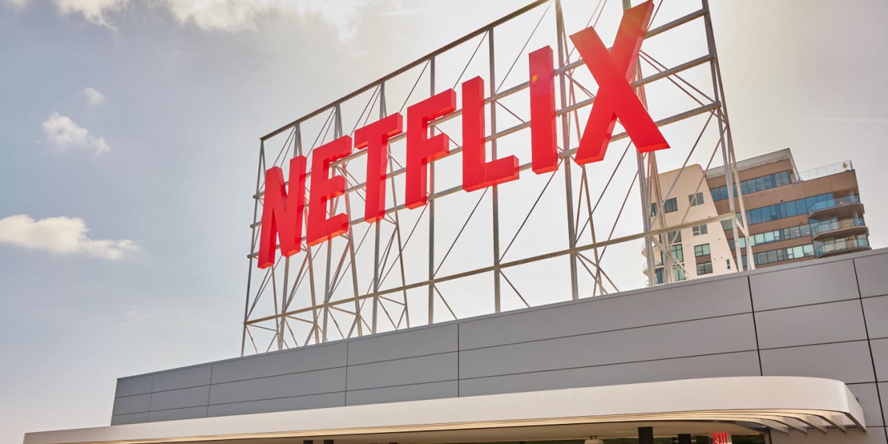 What a Netflix crackdown on password sharing could look like