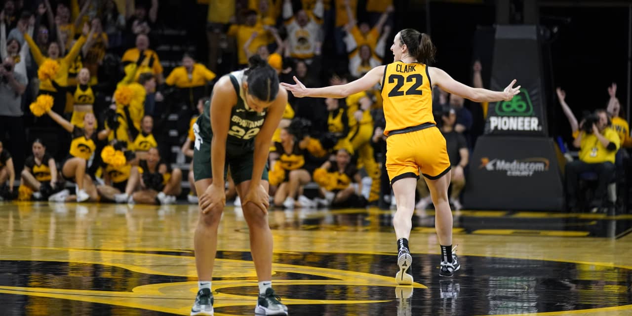NCAA inks $920 million, 8-year deal with ESPN that includes women's March Madness - Vimarsana News