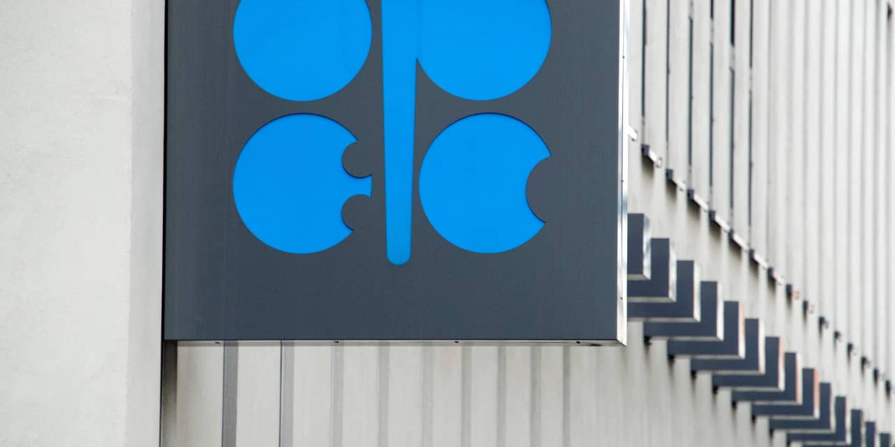 #Futures Movers: Oil prices hold gains as OPEC+ approves small production increase