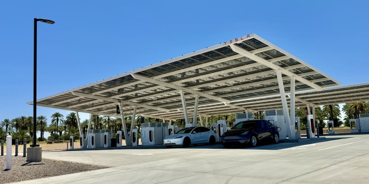 Satisfaction with public EV chargers improves — here’s where drivers find the best charging spots